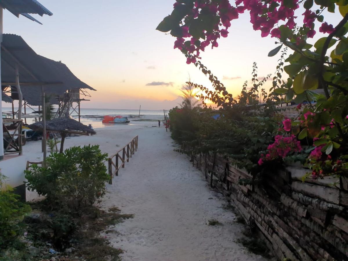 Ndiro Beach House Kendwa Exterior foto